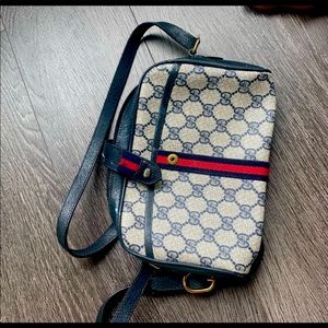 AUTHENTIC VINTAGE GUCCI CROSSBODY BAG